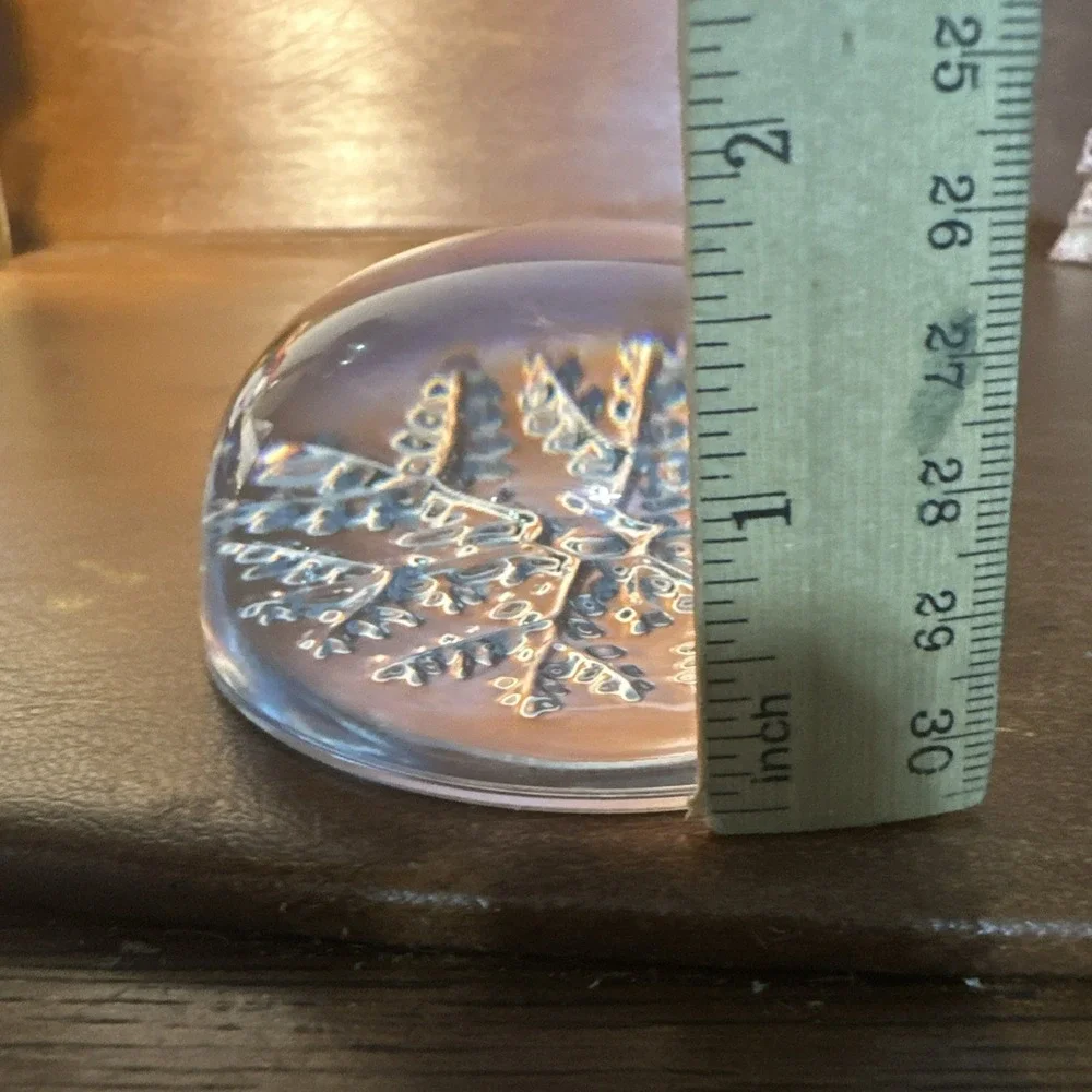 LEAD CRYSTAL DOME SNOWFLAKE PAPERWEIGHT GARANTI CRISTAL 3 1/2